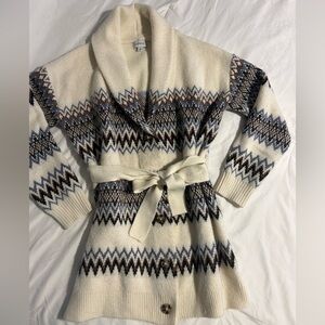 Evereve fair isle Cream Sweater with Belt - worn once. Size small